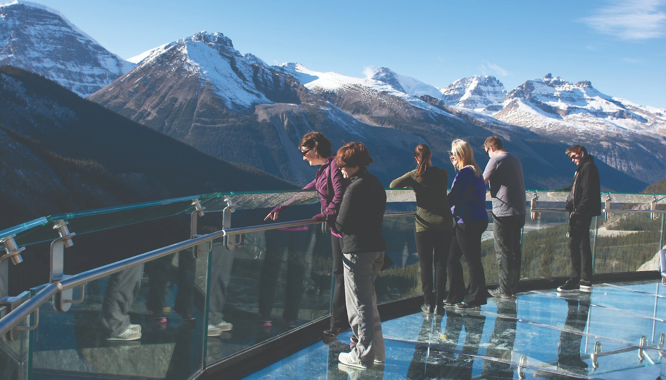 Columbia Icefield Adventure: Athabasca Glacier Tours and Viewing Platform