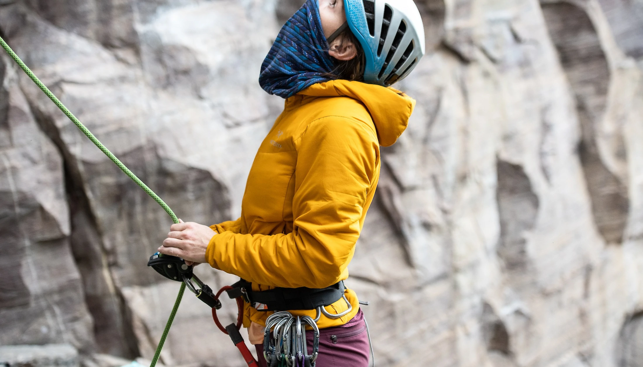 Guide rock climbing in Banff