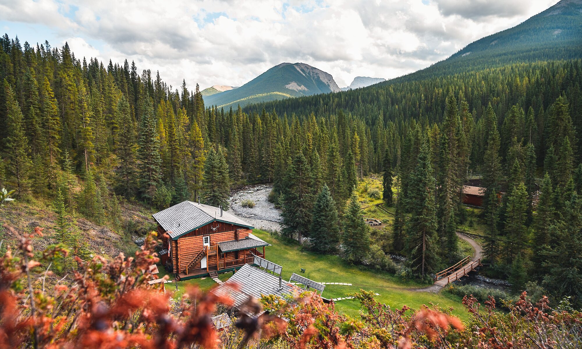 The view of Sundance Lodge in Banff National Park