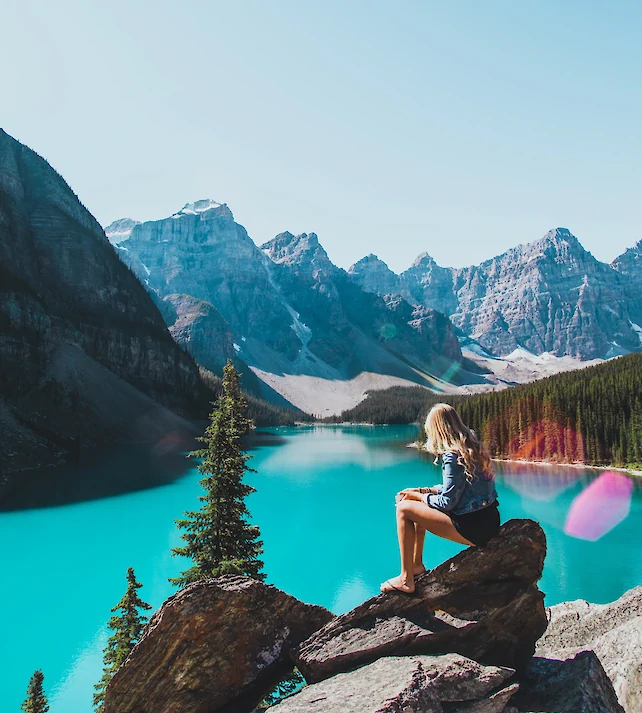 Stunning views of famous Moraine Lake in Banff National Park