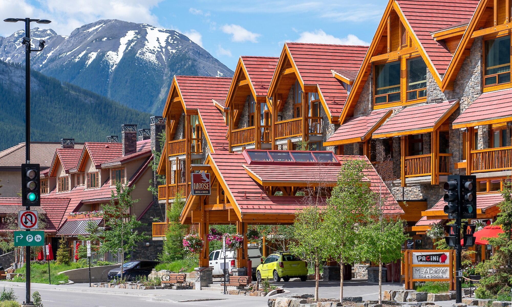 The exterior of the Mosse Hotel in Banff