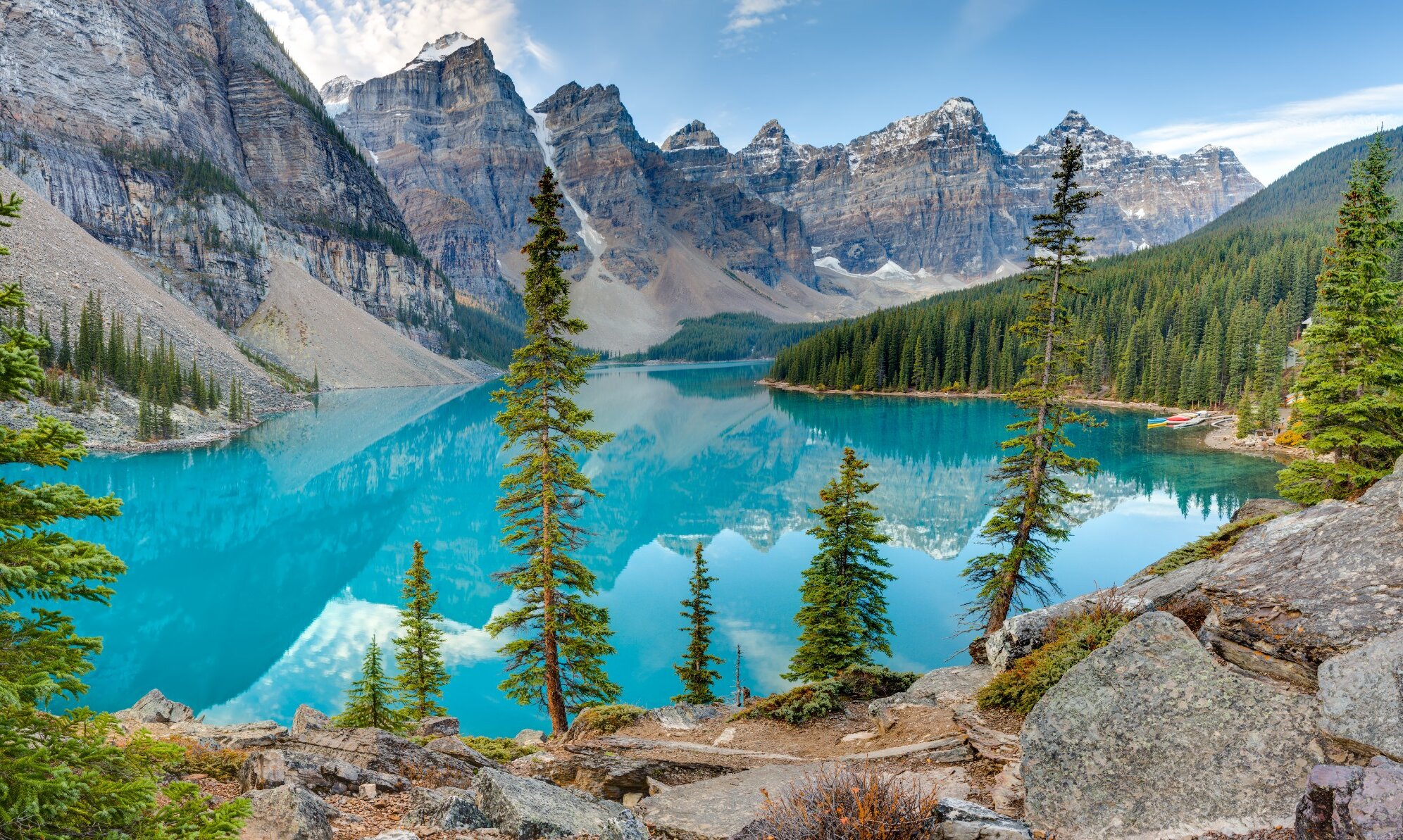 View of Moraine Lake from the rockpile in Banff National Park